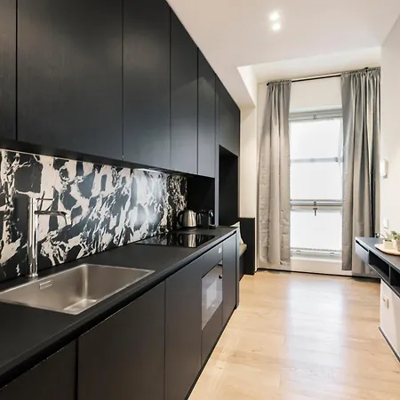 Easylife - Elegante Monolocale In Corso Magenta *